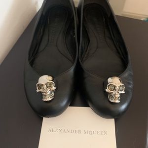 🖤 ALEXANDER MCQUEEN Black Leather Skull Flats